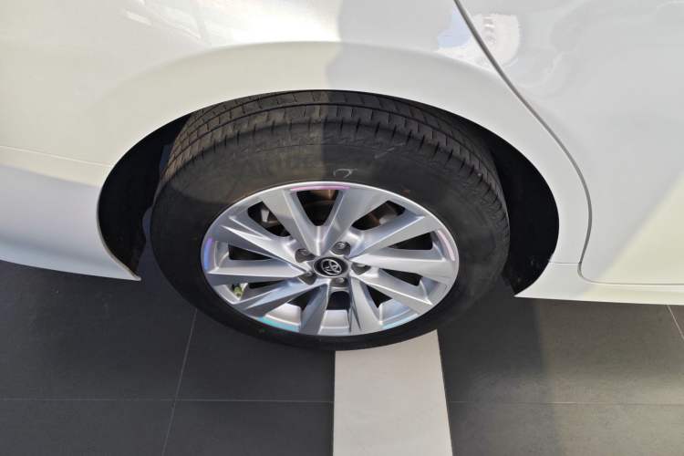 Used Toyota Camry 2021 2.0G Luxury Edition
