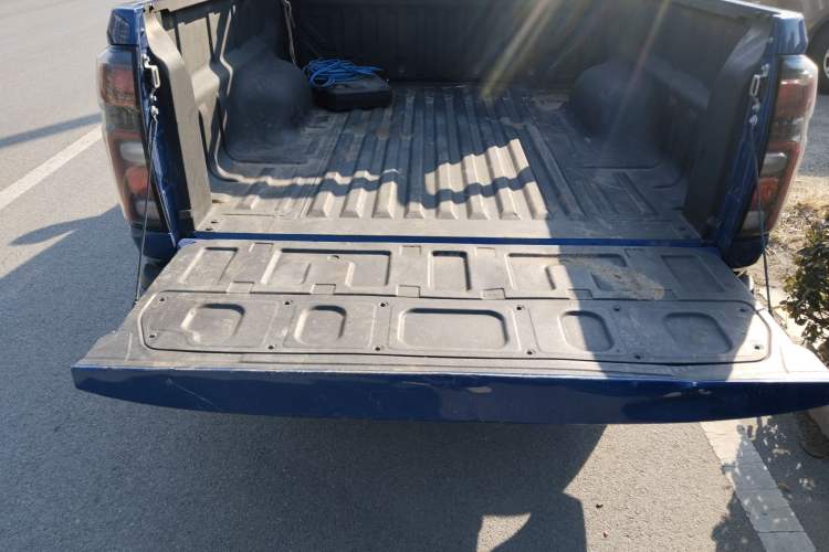 Used Great Wall Poer 2023 2.0T Commercial Version Automatic Diesel 4x4 Elite Long-Box GW4D20M
