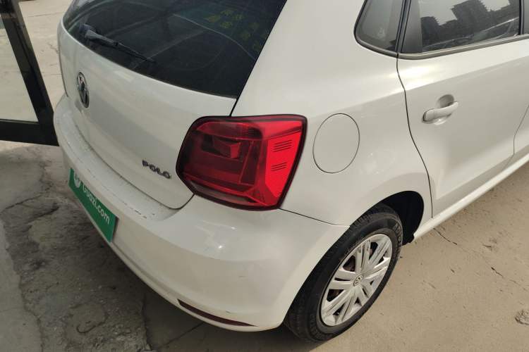 Used Volkswagen Polo 2014 1.4L Manual Fashion Edition
