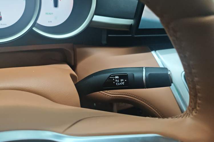 Used ORA Lightning Cat 2022 555 km Luxury Edition
