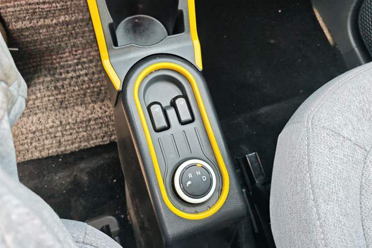 Used Wuling Hongguang MINIEV 2022 Macaron Premium Model – Lithium Ternary Battery
