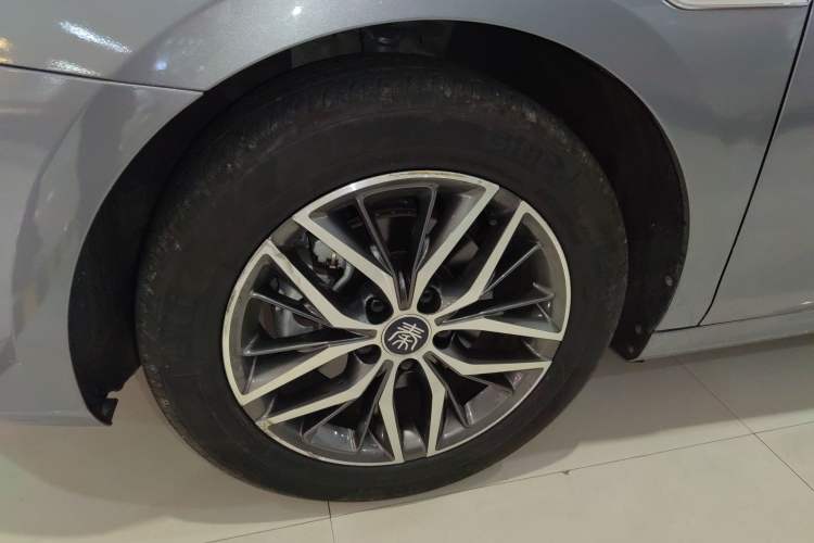 Used BYD Qin PLUS 2021 EV 400KM Luxury Model
