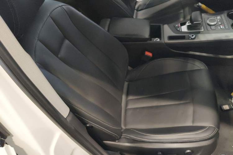 Used Audi A4L 2019 40 TFSI Ambition China VI