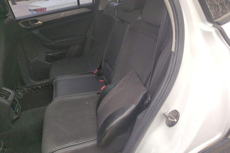 Used Volkswagen Tayron 2020 330TSI Two-Wheel Drive Luxury Smart Connectivity Version