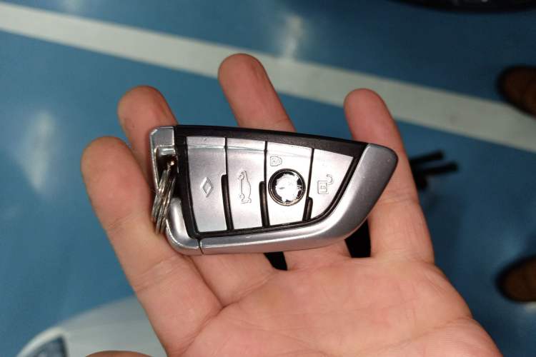 Used BMW 5 Series 2019 Facelifted 530Li Leading Edition M Sport Package
