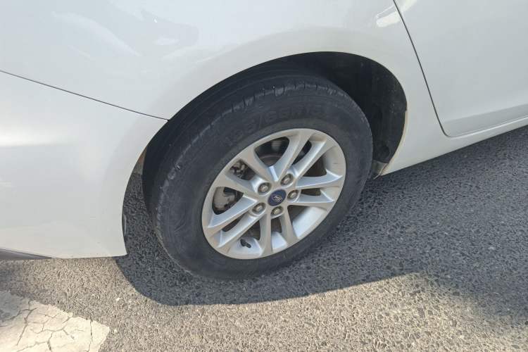 Used Ford Escort 2019 Revised 1.5L Automatic ZhiXiang Version China VI Standard
