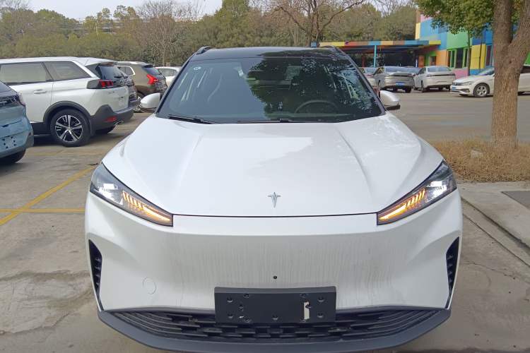 Used  06 2025 Model 520km