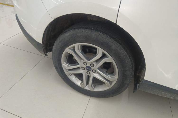 Used Ford Edge 2018 EcoBoost 245 Two-Wheel-Drive Titanium 7-Seater China VI Standard
