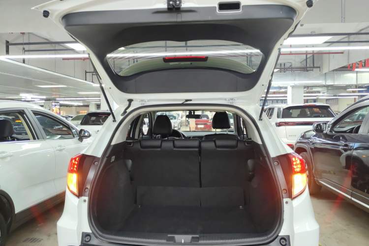 Used Honda Vezel 2020 1.5L CVT Pioneer Edition
