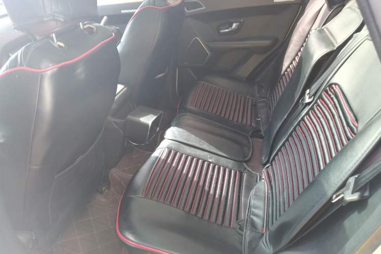 Used Land X7 2015 2.0T Panoramic Prestige Edition
