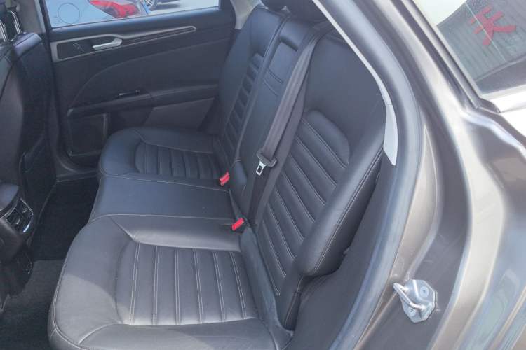 Used Ford Mondeo 2013 2.0L GTDi 200 Fashion Edition