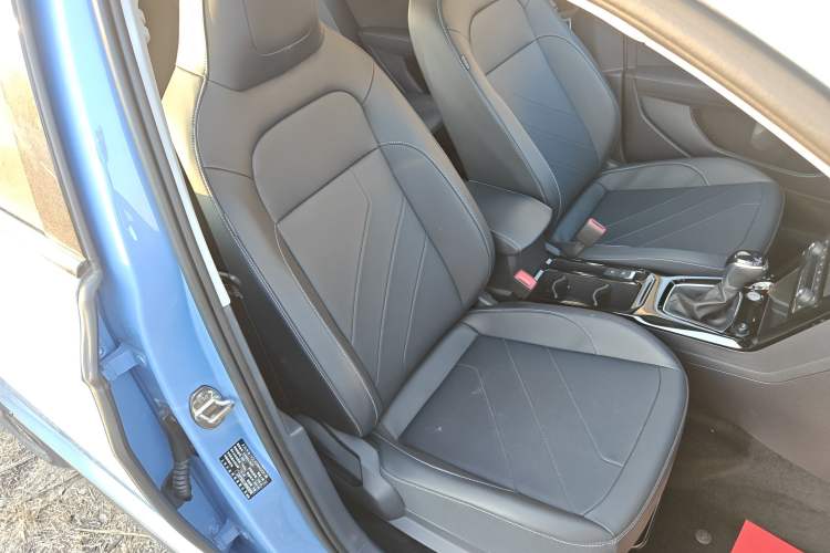 Used Volkswagen Tharu 2025 NewRui 300TSI Prestige Edition
