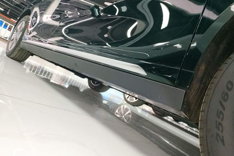 Used  LEVC L380 2024 100 kWh 6-Seater Two-Wheel Drive Air
