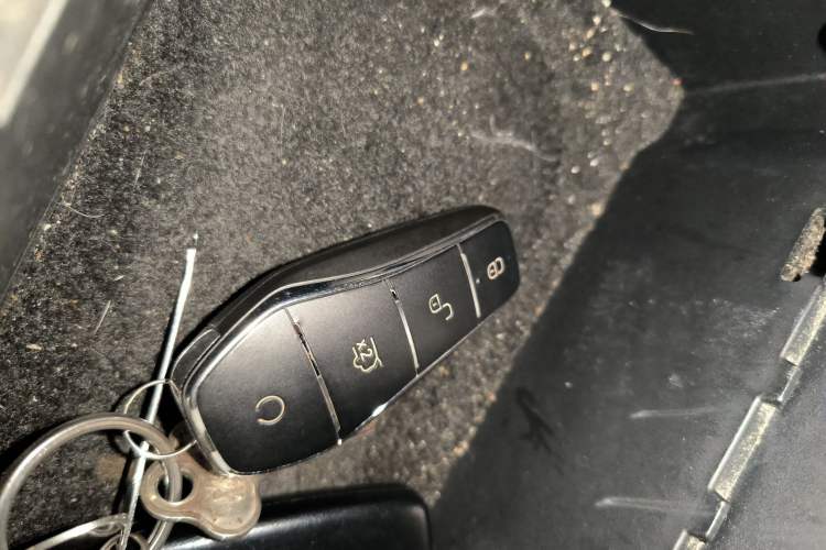 Used BYD Yuan Pro 2023 320KM Luxury Version