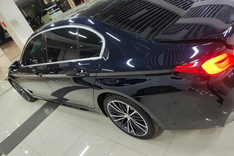 Used BMW 5 Series 2022 Restyled 530Li Leading Edition M Sport Package
