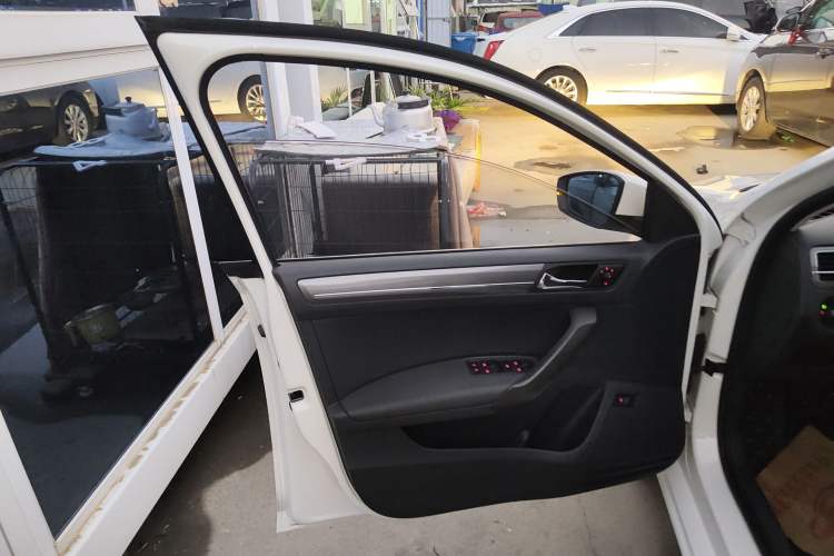 Used Volkswagen Santana 2016 1.6L Automatic Comfort Edition
