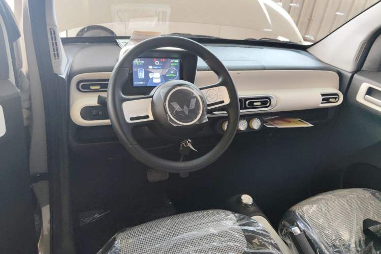 Used Wuling Hongguang MINIEV 2024 3rd Generation 215km Youth Edition