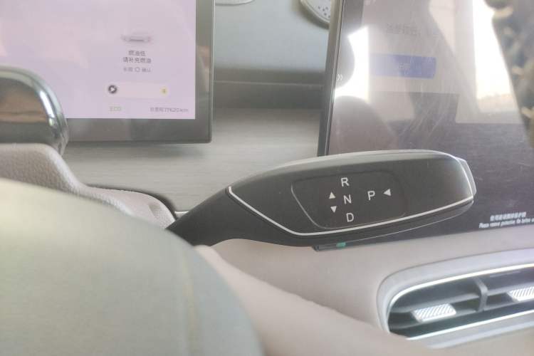 Used Chery Tiggo 8 PLUS C-DM 2025 1.5T 116 km Prestige Version 5 Seats
