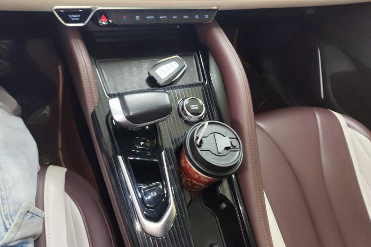 Used Geely Auto Monjaro L 2021 2.0TD DCT EVO Two-Wheel Drive Smart Luxury Version
