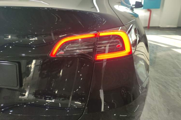 Used Tesla Model Y 2022 Rear-Wheel-Drive Version
