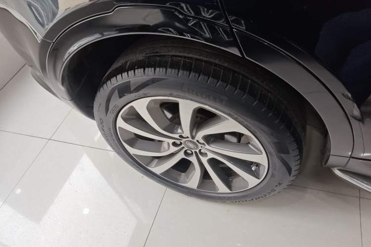 Used Land Rover Discovery Sport New Energy 2022 Facelifted P300e Plug-in Hybrid Electric Version
