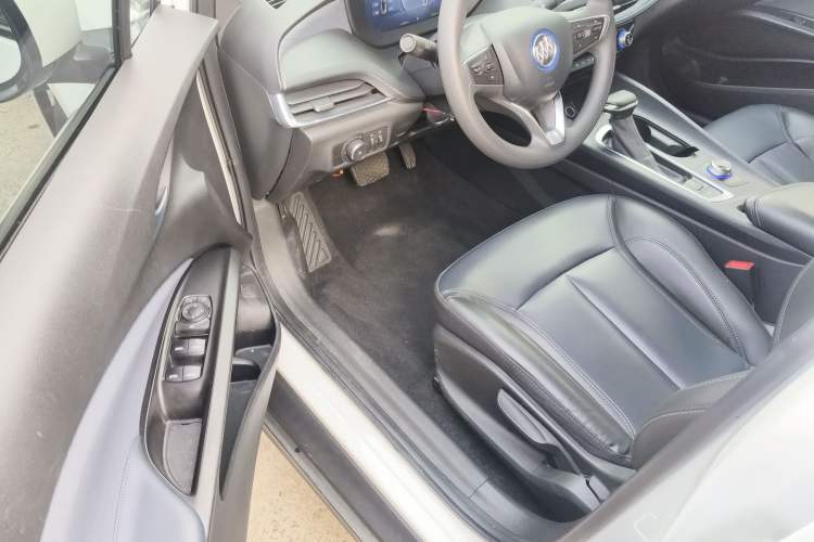 Used Buick Velite 6 2023 430km Range Commuter Version
