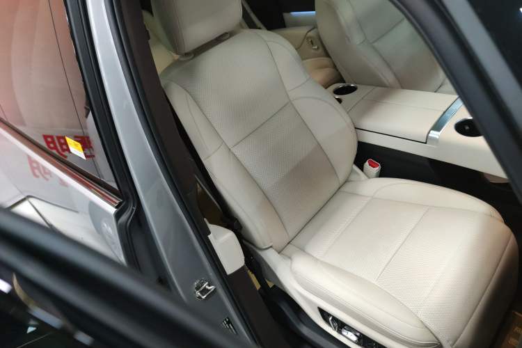 Used Li Auto MEGA 2024 Ultra Model
