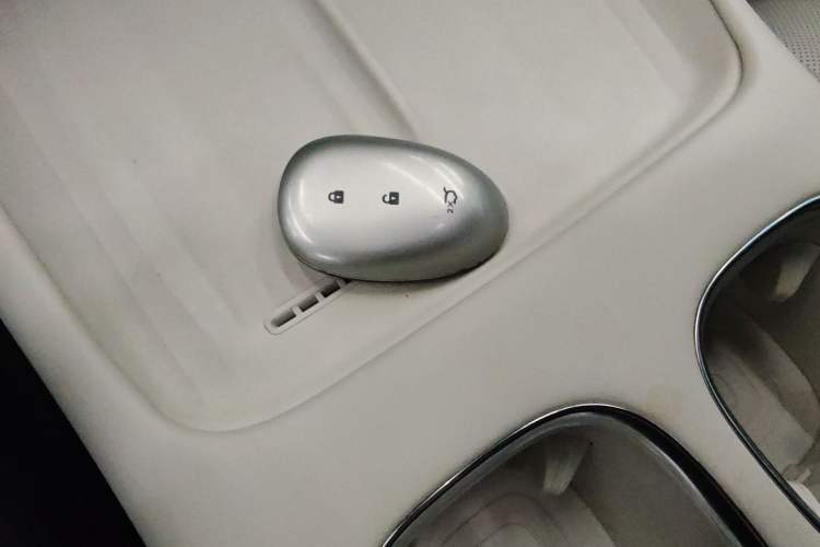 Used  Q07 2025 215 Flagship PLUS