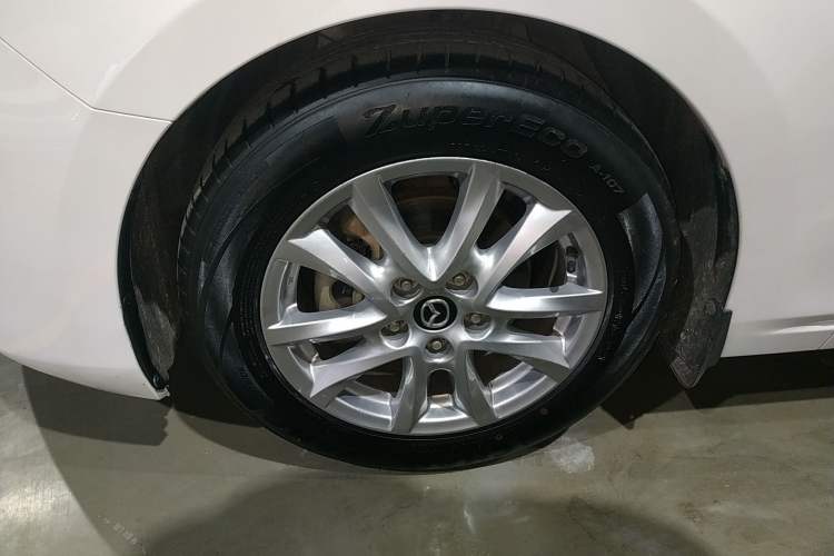 Used Mazda Mazda 3 Axela 2017 Sedan 1.5L Manual Comfort Model Emission Standard China V
