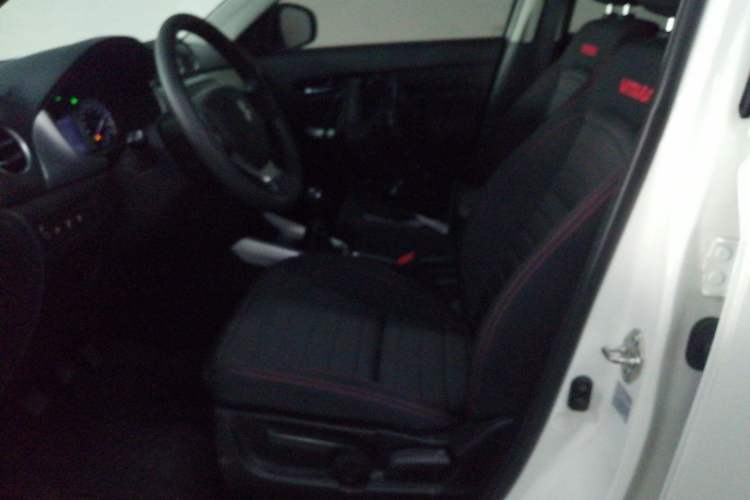 Used Suzuki Vitara 2016 1.6L Manual Two-Wheel Drive Entry-Level Trim