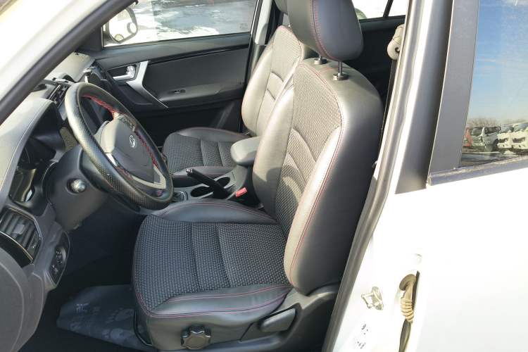 Used Chery Tiggo 3 2016 1.6L Manual ZhiShang Edition