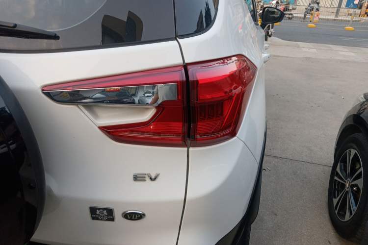 Used BYD Yuan New Energy 2019 EV360 Smart Connect Enjoyment Model
