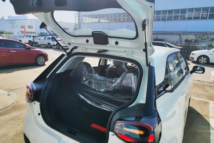 Used Dongfeng NAMMI 01 
