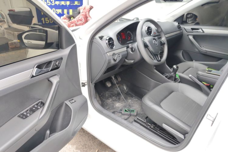 Used Volkswagen Jetta 2017 1.4L Manual Comfort Model
