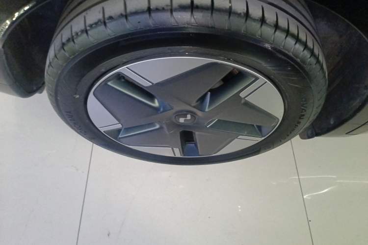 Used ONVO L60 2024 85 kWh Rear-Drive Version
