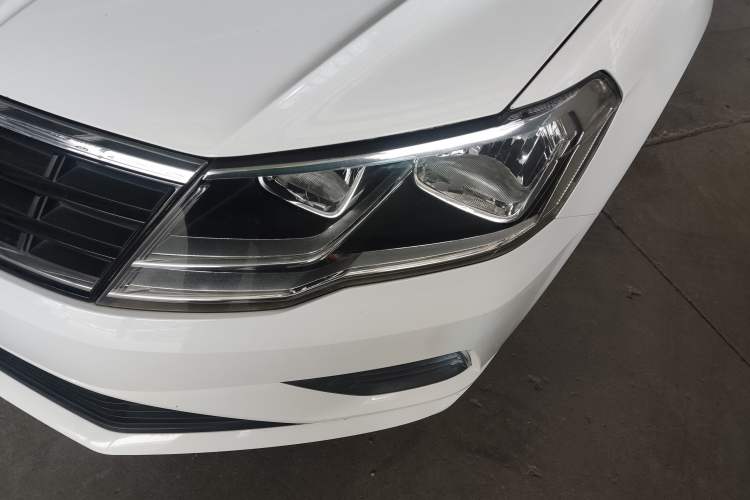 Used Volkswagen Jetta 2017 1.4L Manual Fashion Edition