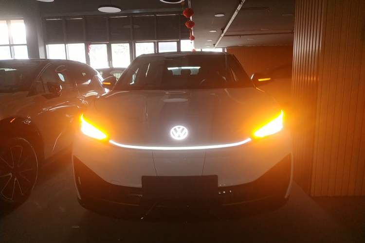 Used Volkswagen ID.UNYX 2024 Pro Long-Range Version
