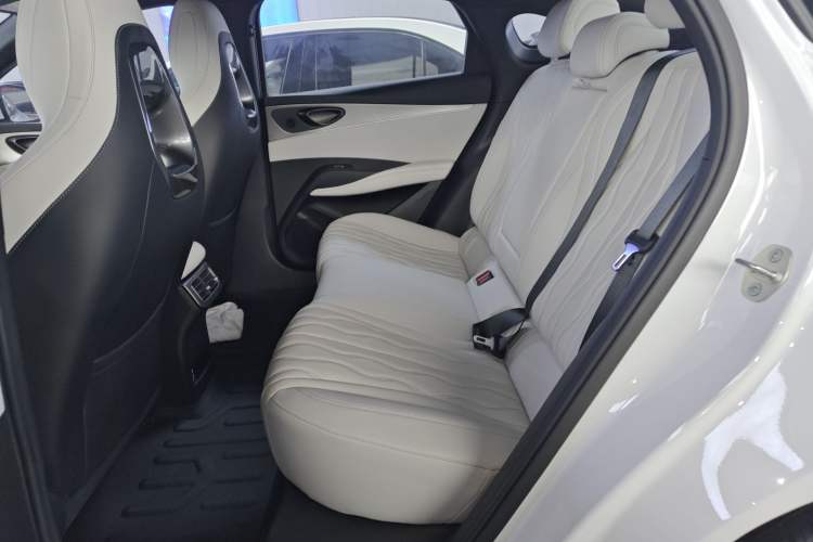 Used BYD Seal 06 New Energy 2024 DM-i 120KM Flagship Model
