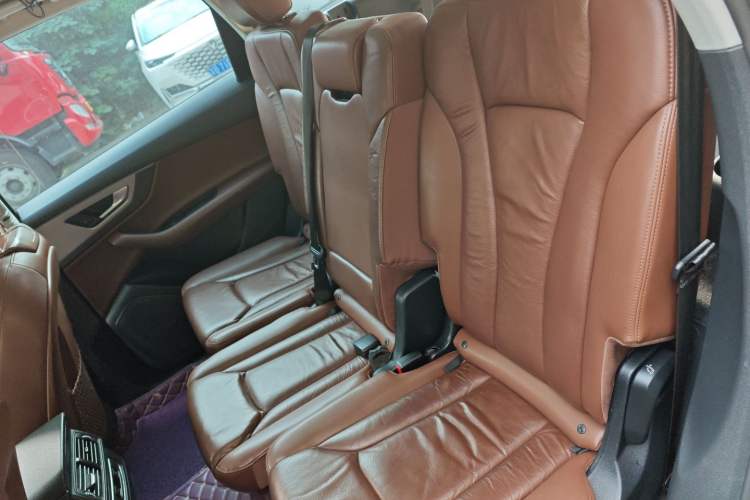 Used Audi Q7 2016 40 TFSI Comfort Model
