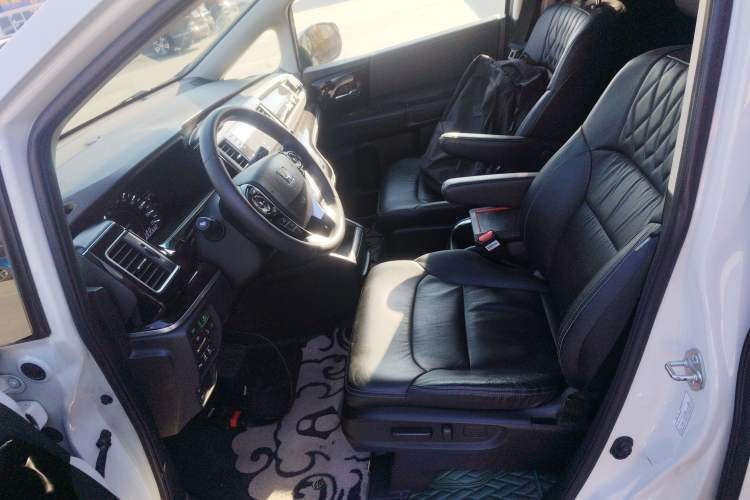 Used Honda Elysion 2019 2.0L Hybrid Luxury Edition
