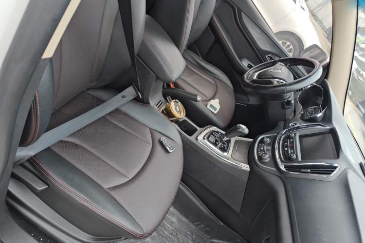 Used Baojun 560 2016 1.8L iAMT Luxury Model
