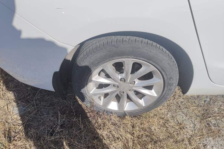 Used Chevrolet Cruze 2017 1.5L Automatic Pioneer Sunroof Edition
