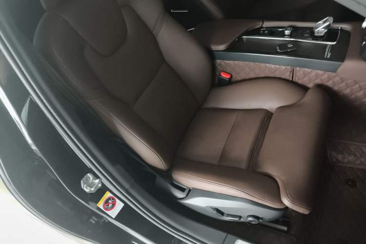 Used Volvo S90 2022 B5 Zhiyuan Luxury Edition
