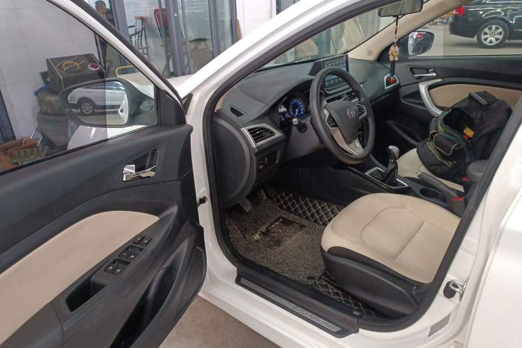 Used Changan Alsvin V7 2016 1.6L Manual LeShang Model China V Standard