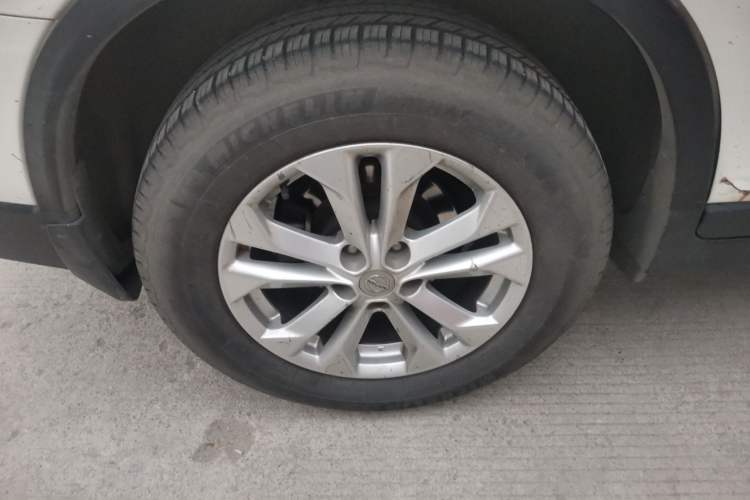 Used Nissan X-Trail 2015 2.0L CVT Comfort MAX Edition 2WD
