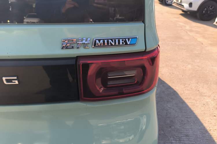 Used Wuling Hongguang MINIEV 2022 Macaron Fashion Edition Lithium-Nickel-Cobalt-Alpha-oxide
