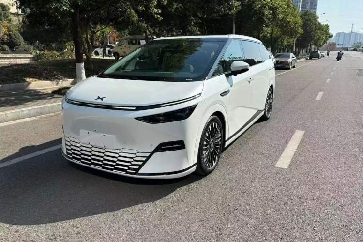 Used XPeng X9 2025 740 Ultra-Long Range Max