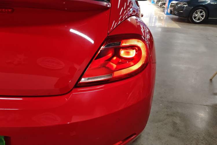 Used Volkswagen Beetle 2015 180TSI model
