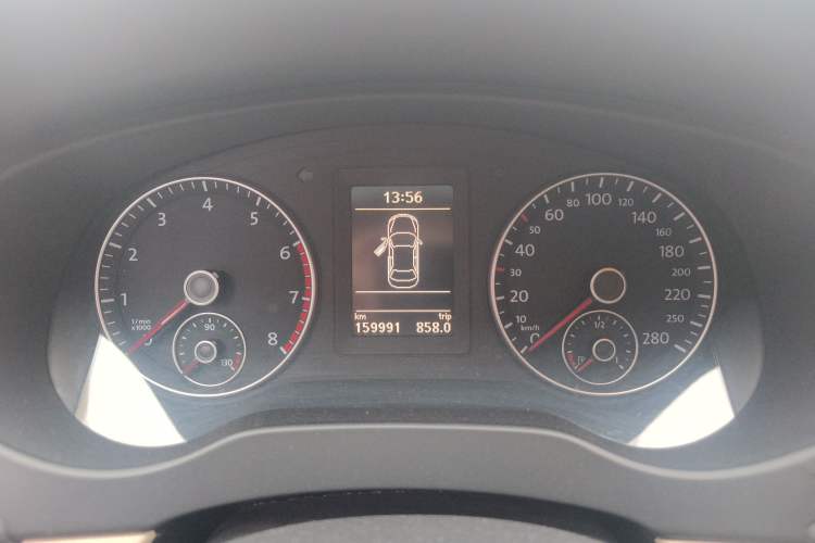 Used Volkswagen Sagitar 2014 Revised Version 1.4TSI Automatic Luxury Edition