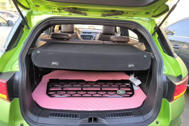 Used Land X7 2015 2.0T Panoramic Prestige Edition
